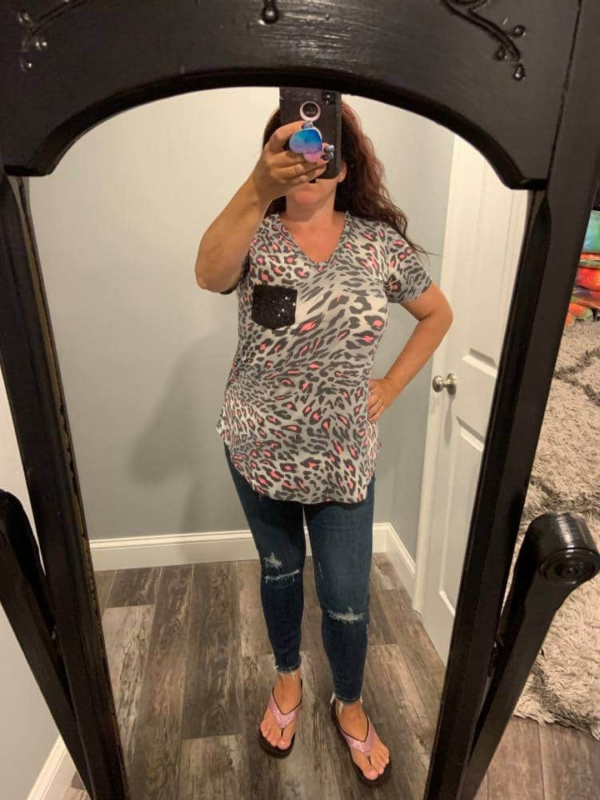 SHORT SLEEVE V NECK ROUND HEM LEOPARD ANIMAL PRINT TOP WITH BLACK SEQUIN POCKET GREY MULTI Online now