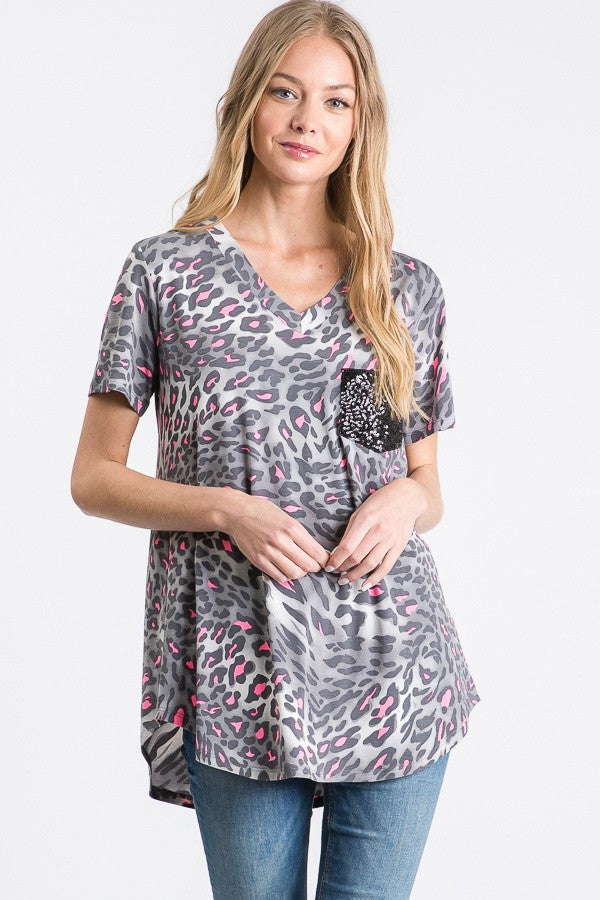 SHORT SLEEVE V NECK ROUND HEM LEOPARD ANIMAL PRINT TOP WITH BLACK SEQUIN POCKET GREY MULTI Online now