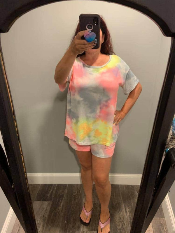 : TIE-DYE TOP WITH A ROUND NECKLINE, SHORT SLEEVES, AND SIDE SLITS - PINK MULTI 💖 Hot on Sale